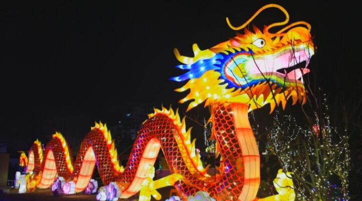 燈會(huì)現(xiàn)場(chǎng)。 汪立攝